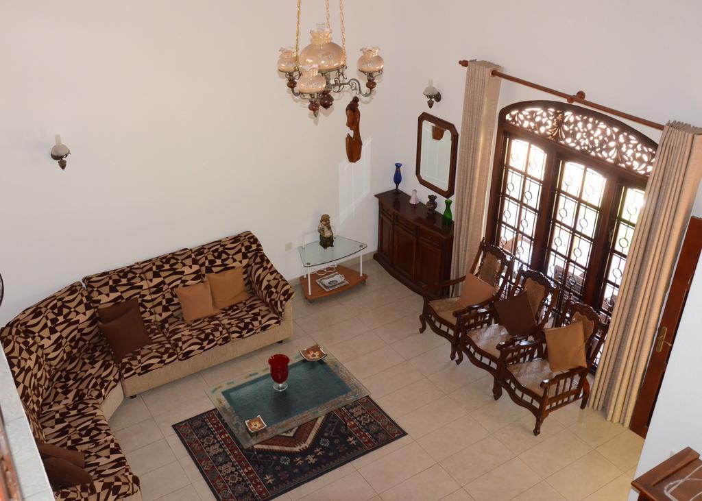 Gondolas Holiday Lanka Ragama 外观 照片